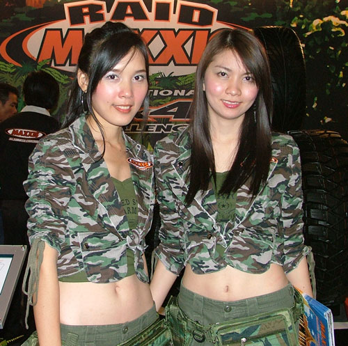 4X4 off-road kit promo girls