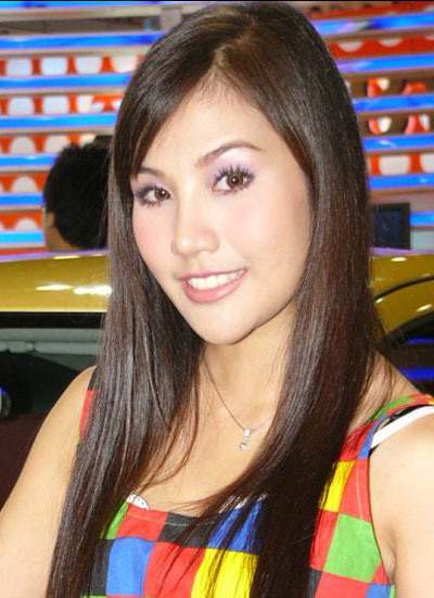 Car show girl headshot